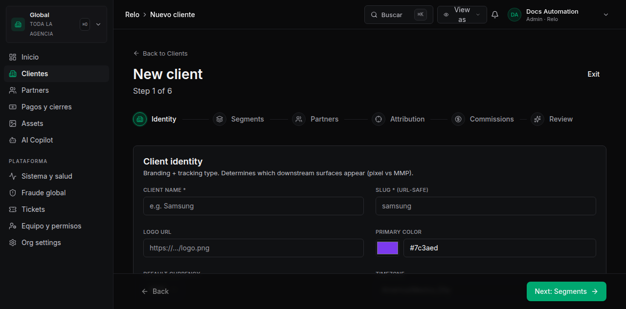 Wizard de onboarding — paso 1: identidad del cliente